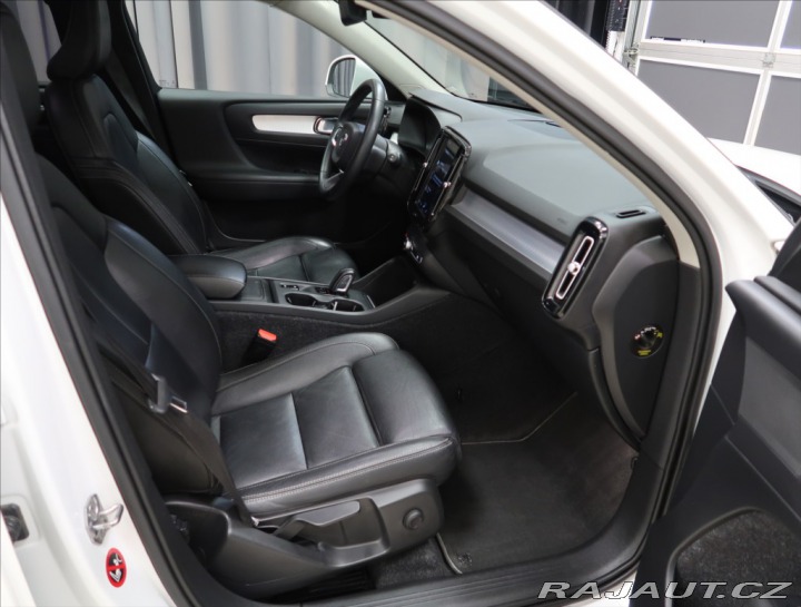 Volvo XC40 2,0 D4 AWD AUT MOMENTUM 2018