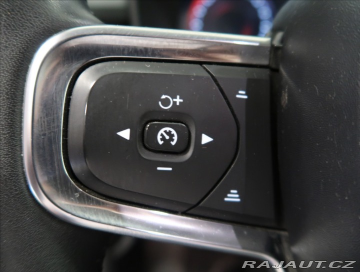 Volvo XC40 2,0 D4 AWD AUT MOMENTUM 2018