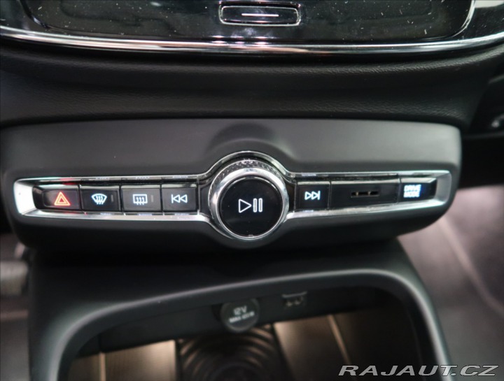 Volvo XC40 2,0 D4 AWD AUT MOMENTUM 2018
