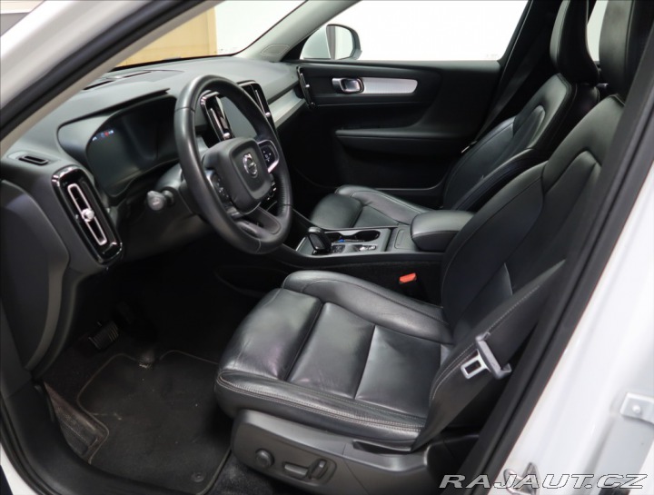 Volvo XC40 2,0 D4 AWD AUT MOMENTUM 2018