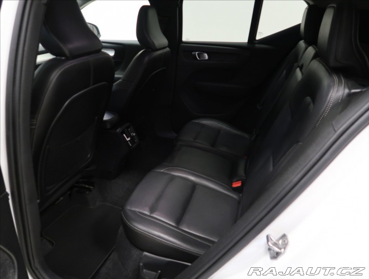 Volvo XC40 2,0 D4 AWD AUT MOMENTUM 2018