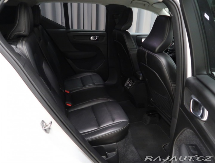 Volvo XC40 2,0 D4 AWD AUT MOMENTUM 2018