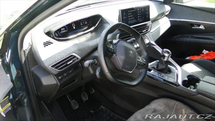 Peugeot 5008 1,6 rok výroby 2020 2020