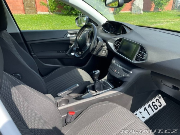 Peugeot 308 Blue HDi130 96kW, MAN 6 1800