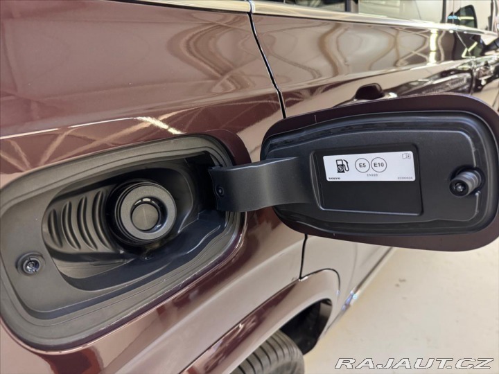 Volvo XC90 2,0 B5 AWD Bright Plus 19 2025