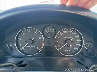 Mazda MX-5 MRKAČKA NA 1,6 85 KW 1990