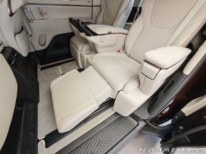 Lexus Ostatní modely LM 350h 2,5 4×4 Luxury Amonite Sa 2024