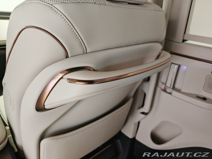 Lexus Ostatní modely LM 350h 2,5 4×4 Luxury Amonite Sa 2024