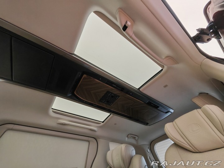 Lexus Ostatní modely LM 350h 2,5 4×4 Luxury Amonite Sa 2024