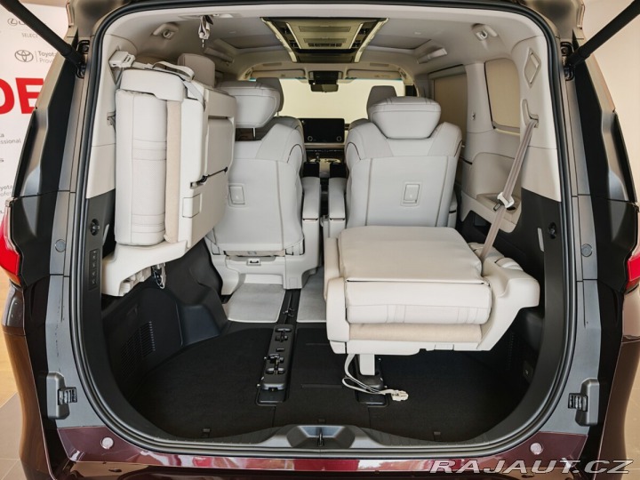 Lexus Ostatní modely LM 350h 2,5 4×4 Luxury Amonite Sa 2024