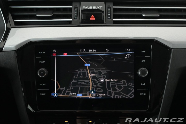 Volkswagen Passat 2,0 TDi 110kW Business Zá 2021