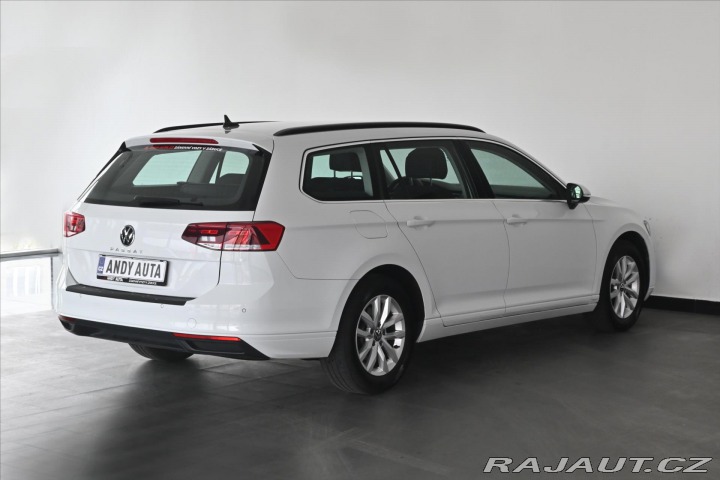 Volkswagen Passat 2,0 TDi 110kW Business Zá 2021