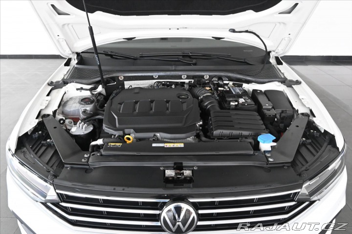 Volkswagen Passat 2,0 TDi 110kW Business Zá 2021