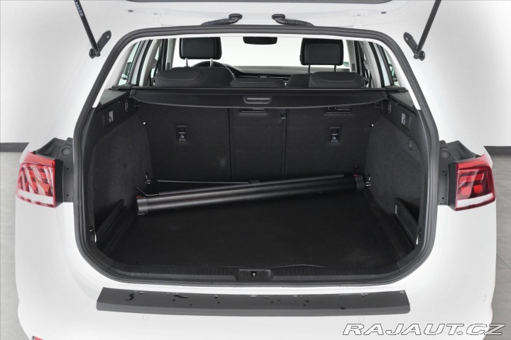 Volkswagen Passat 2,0 TDi 110kW Business Zá 2021