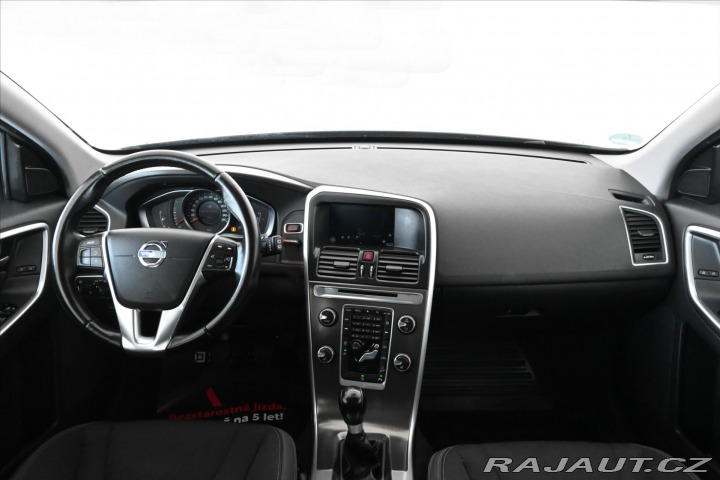 Volvo XC60 2,4 D5 133kW AWD MOMENTUM 2014