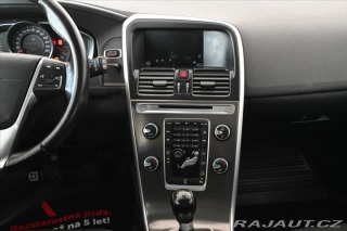 Volvo XC60 2,4 D5 133kW AWD MOMENTUM 2014