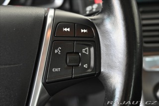 Volvo XC60 2,4 D5 133kW AWD MOMENTUM 2014