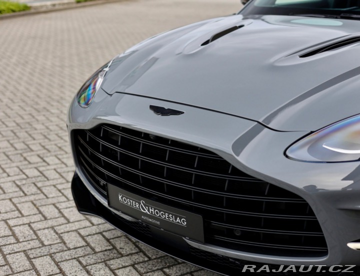 Aston Martin DBX 4.0 V8 707PS | China Gre 2023