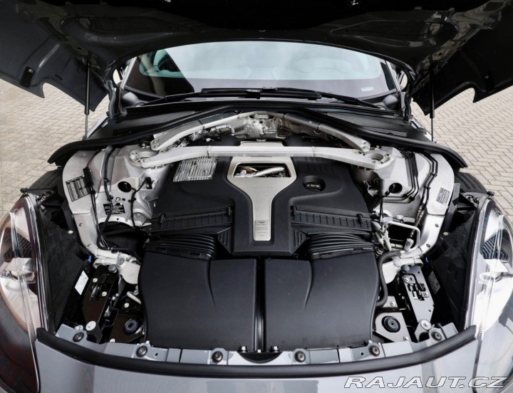 Aston Martin DBX 4.0 V8 707PS | China Gre 2023