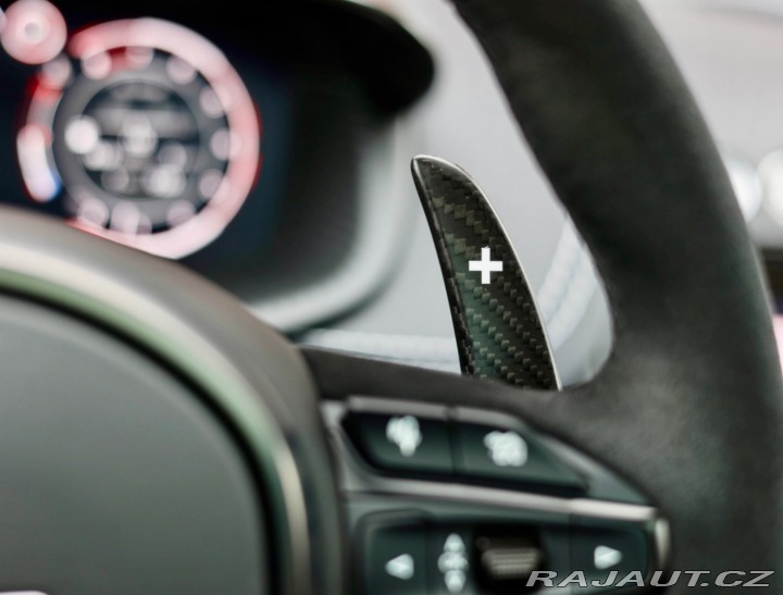 Aston Martin DBX 4.0 V8 707PS | China Gre 2023