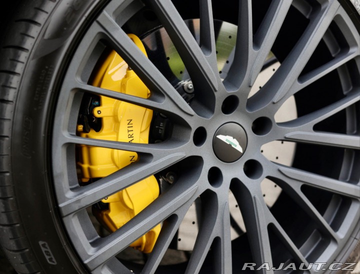 Aston Martin DBX 4.0 V8 707PS | China Gre 2023