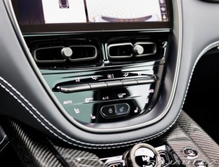 Aston Martin DBX 4.0 V8 707PS | China Gre 2023