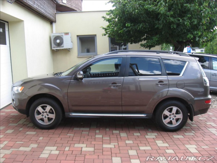 Mitsubishi Outlander 2,2 DI-D 177PS X-Tra 2011