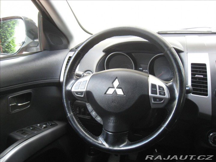 Mitsubishi Outlander 2,2 DI-D 177PS X-Tra 2011