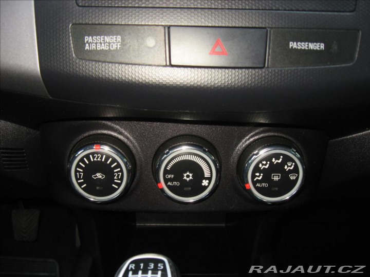 Mitsubishi Outlander 2,2 DI-D 177PS X-Tra 2011