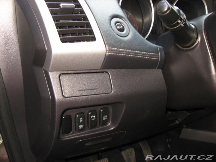 Mitsubishi Outlander 2,2 DI-D 177PS X-Tra 2011