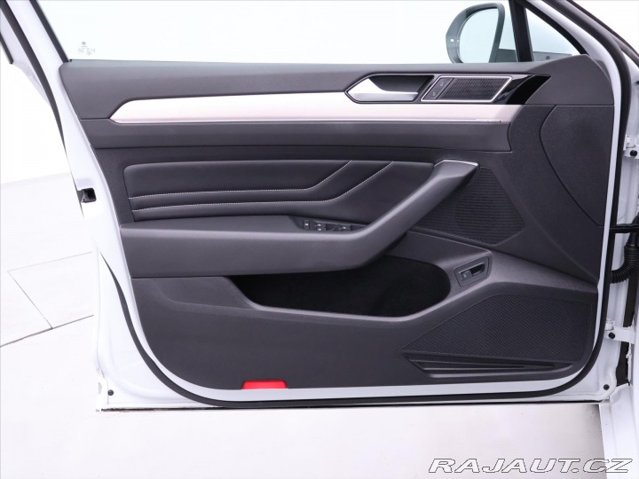 Volkswagen Passat 2,0 TDI 110 kW Kamera CZ 2022