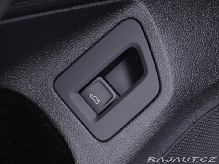 Volkswagen Passat 2,0 TDI 110 kW Kamera CZ 2022