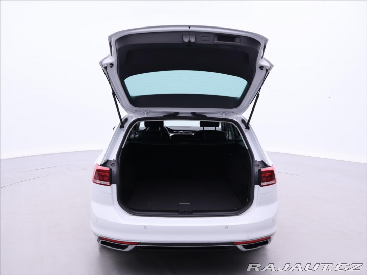 Volkswagen Passat 2,0 TDI 110 kW Kamera CZ 2022
