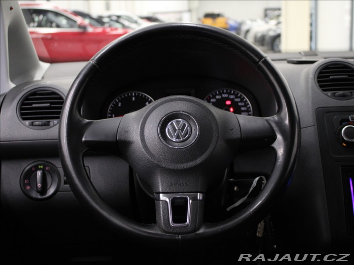 Volkswagen Caddy 1,6 TDI Maxi 7.míst Webas 2011