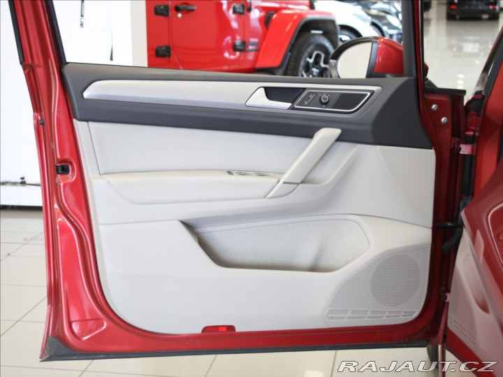 Volkswagen Golf Sportsvan 1,2 TSI 81kW 2.maj.ČR 142 2015
