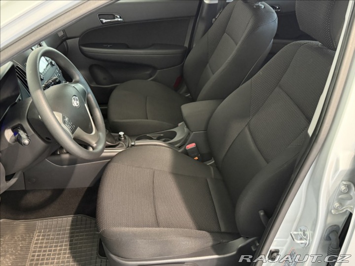 Hyundai i30 1,4 NOVÁ STK, PO SERVISE 2009