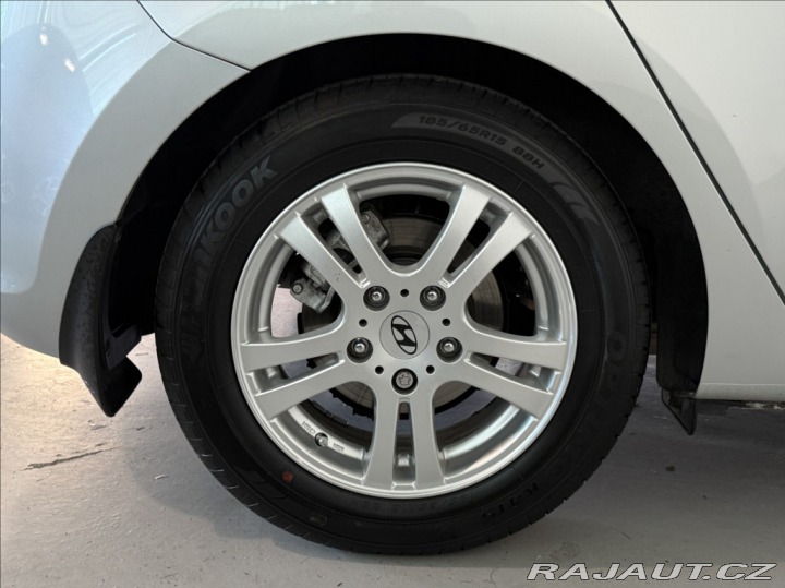 Hyundai i30 1,4 NOVÁ STK, PO SERVISE 2009