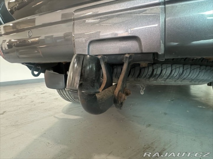 Toyota Land Cruiser 3,0 D-4D 150 SERVISNÍ KNI 2015
