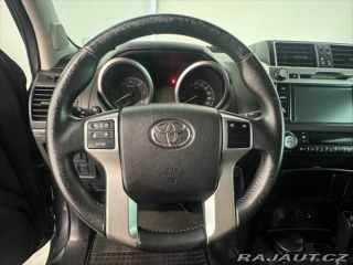 Toyota Land Cruiser 3,0 D-4D 150 SERVISNÍ KNI 2015