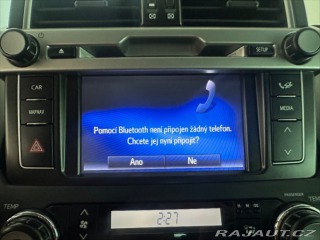 Toyota Land Cruiser 3,0 D-4D 150 SERVISNÍ KNI 2015