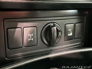 Toyota Land Cruiser 3,0 D-4D 150 SERVISNÍ KNI 2015