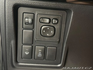 Toyota Land Cruiser 3,0 D-4D 150 SERVISNÍ KNI 2015