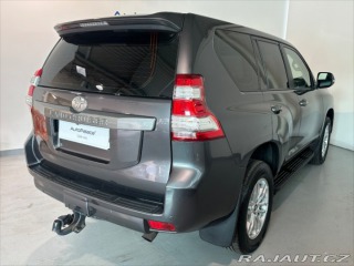 Toyota Land Cruiser 3,0 D-4D 150 SERVISNÍ KNI 2015