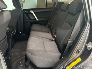 Toyota Land Cruiser 3,0 D-4D 150 SERVISNÍ KNI 2015