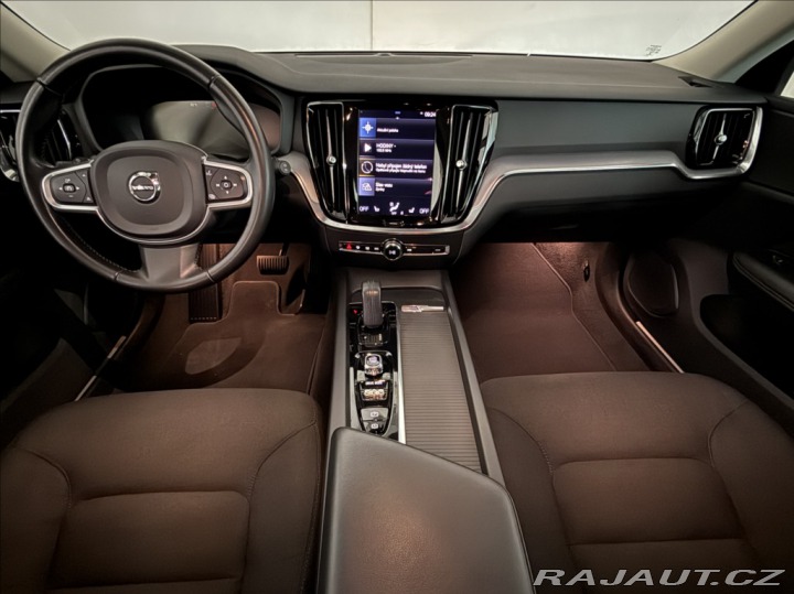 Volvo V60 2,0 B4 AUTOMAT 2020