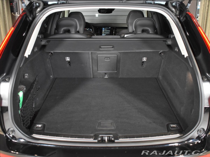 Volvo XC60 2,0 B5 AWD Plus 2024