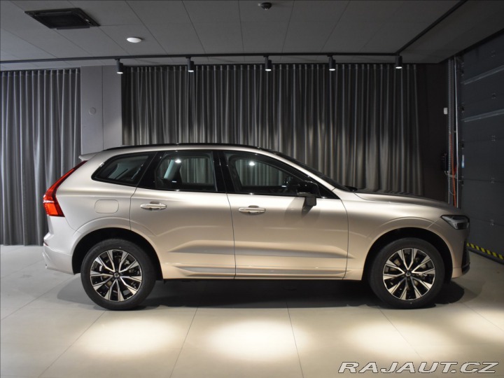 Volvo XC60 2,0 B5 AWD Plus Vzduch,ve 2024