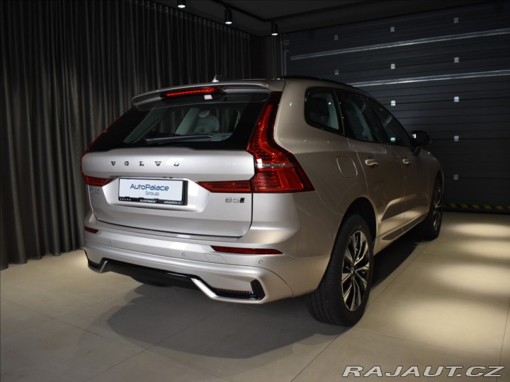 Volvo XC60 2,0 B5 AWD Plus Vzduch,ve 2024