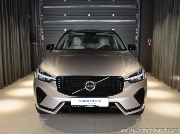Volvo XC60 2,0 B5 AWD Plus Vzduch,ve 2024