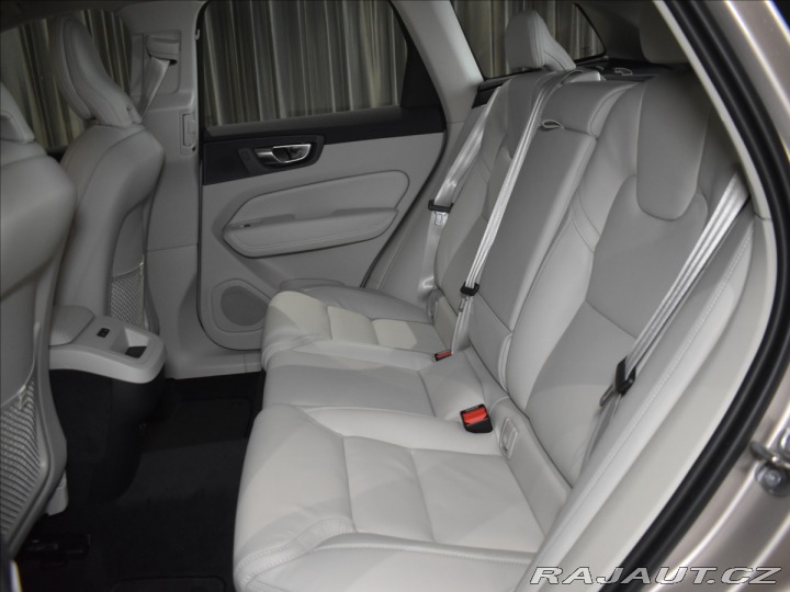 Volvo XC60 2,0 B5 AWD Plus Vzduch,ve 2024